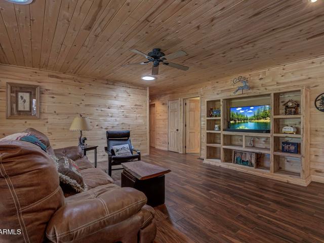 125 W Homestead Lane