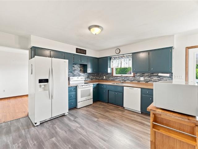 125 W Rockenstein Ave