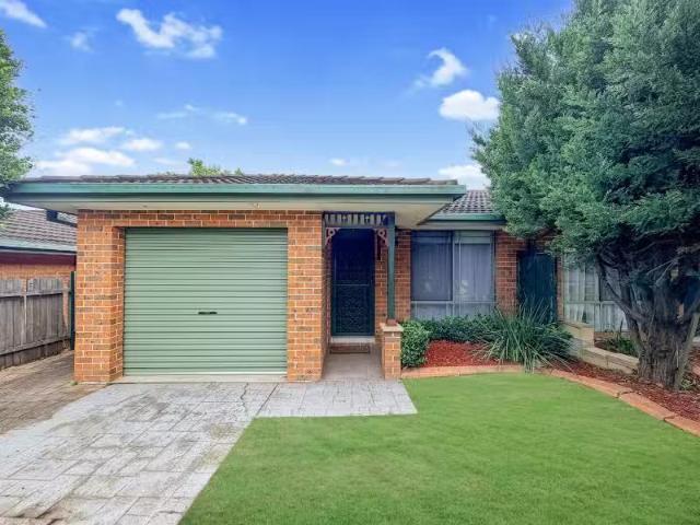 1/25a Currans Hill Drive, Currans Hill House for rent Listed.