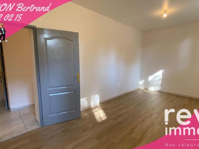 125M² habitable 150m² de stockage 240m² Rablay sur Layon