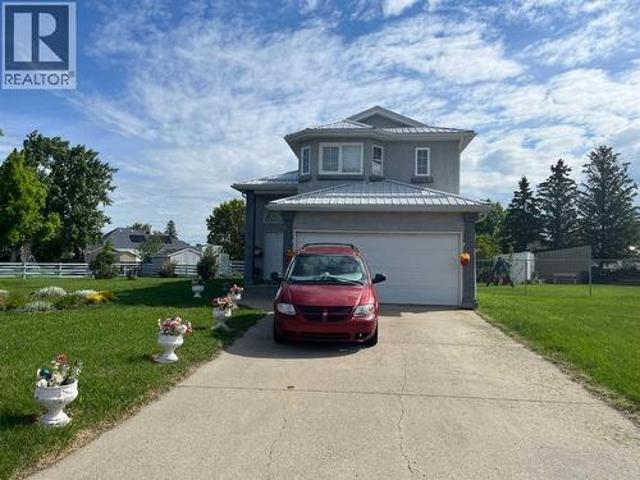 125S 150 West, Raymond, AB, T0K 2S0 house for sale | Listing ID A2321 | Royal LePage
