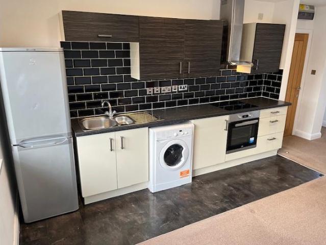 1264, 1262 Bristol Road South, Turves Green, B31 2TH, United Kingdom | 2 bed apartment for rent #138695627 | Rentberry