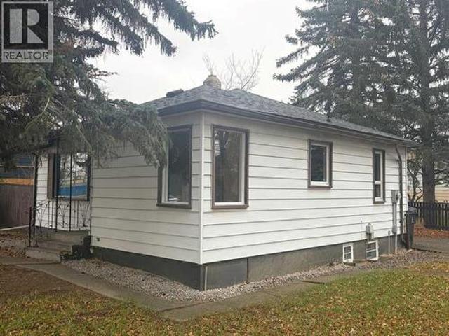 1264 4 Avenue North, Lethbridge, AB, T1H 0L1 house for sale | Listing ID A2355 | Royal LePage