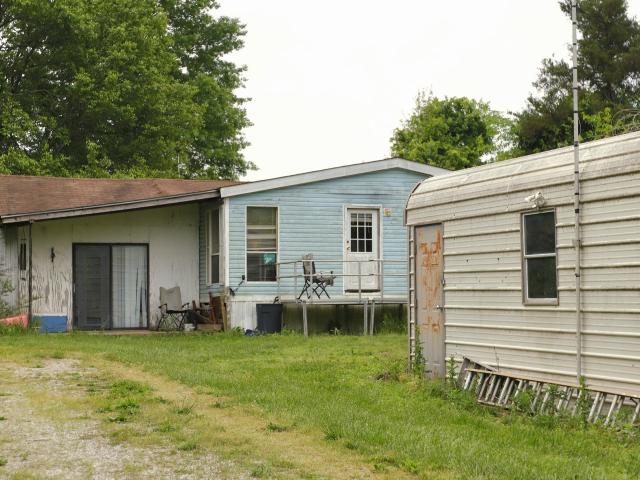 1266 Private Road 1060