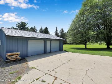 12600 Holly Lane