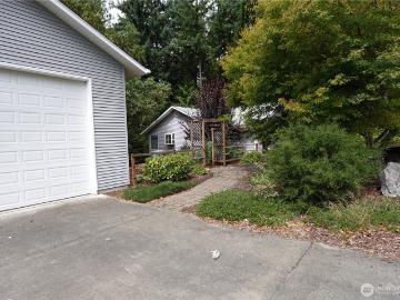 12606 Silver Drive