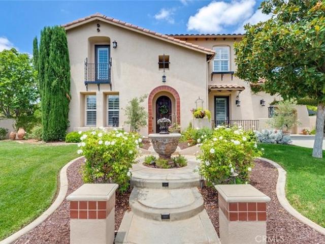 1261 Pamplona Dr, Riverside, CA 92508