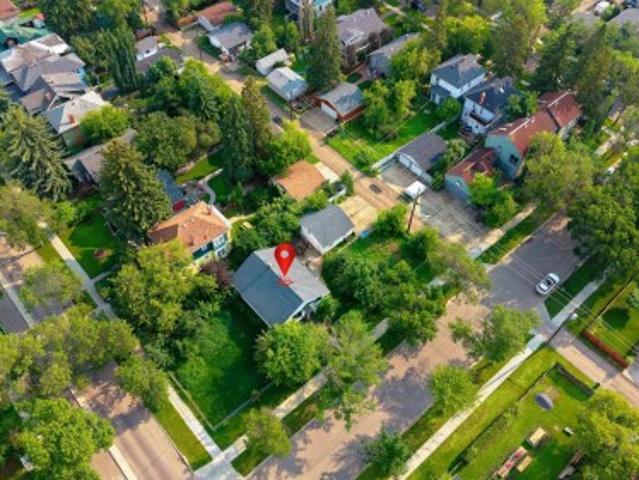 12628 Avenue Nw, Edmonton, AB, T5M 2T3 house for sale | Listing ID E4500 | Royal LePage