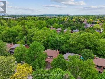 1262 Old Colony Road, Oakville, ON, L6M 1J8 house for sale | Listing ID W13479 | Royal LePage