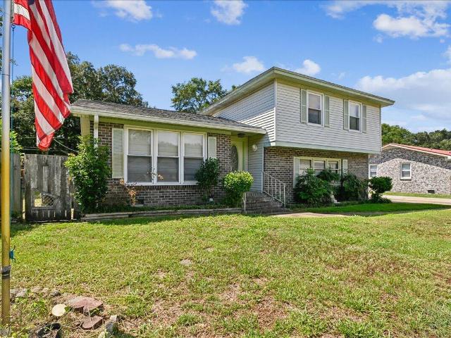1263 Honeysuckle Lane