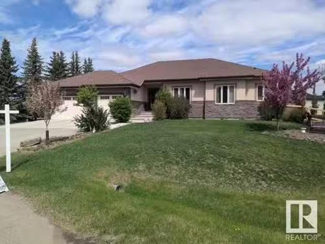 126 26116A Hwy 16, Rural Parkland County, AB, T7Y 1A1 house.