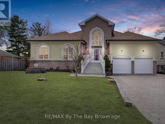 126 29Th Street N, Wasaga Beach, ON, L9Z 2C9 house for sale | Listing ID S13089 | Royal LePage