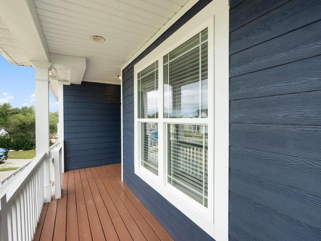 126 Colonial Walk