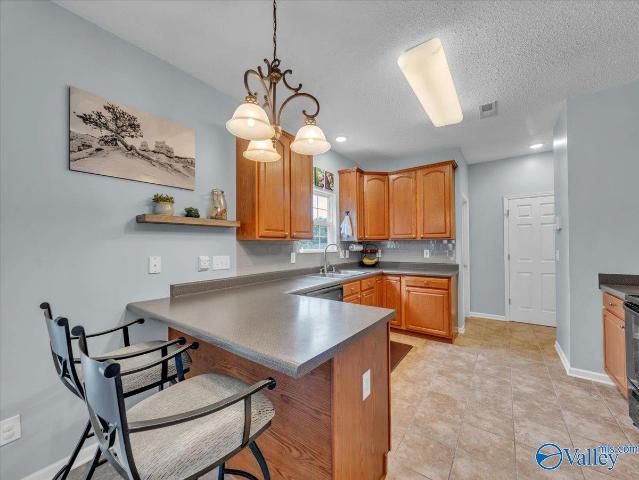 126 Cloverwood Drive SW