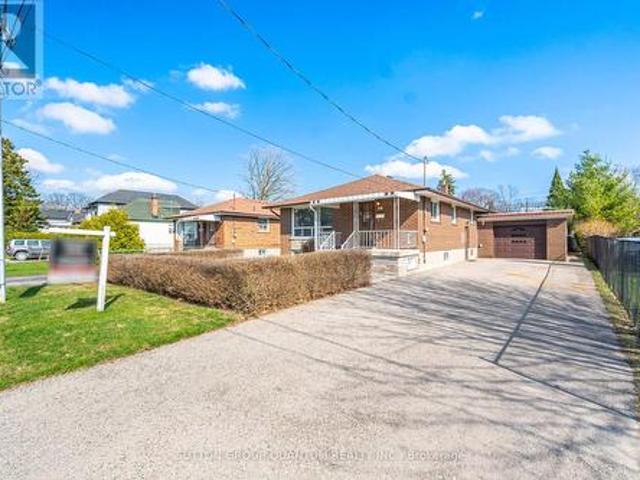 126 Angelene Street, Mississauga, ON, L5G 1X2 house for sale | Listing ID W13776 | Royal LePage