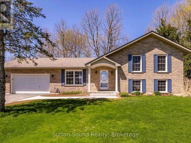 126 Alexandria Street, Georgian Bluffs, ON, N4K 0G2 house for sale | Listing ID X13109 | Royal LePage