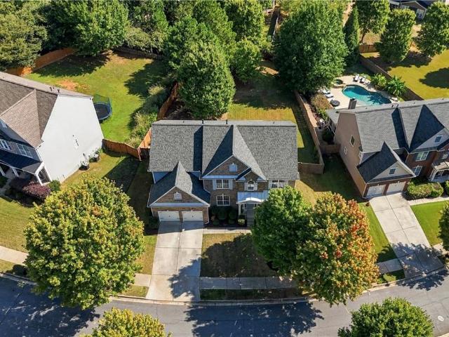 126 Edgewater Trail
