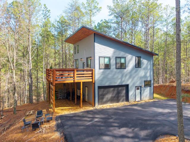 126 Hummingbird Way