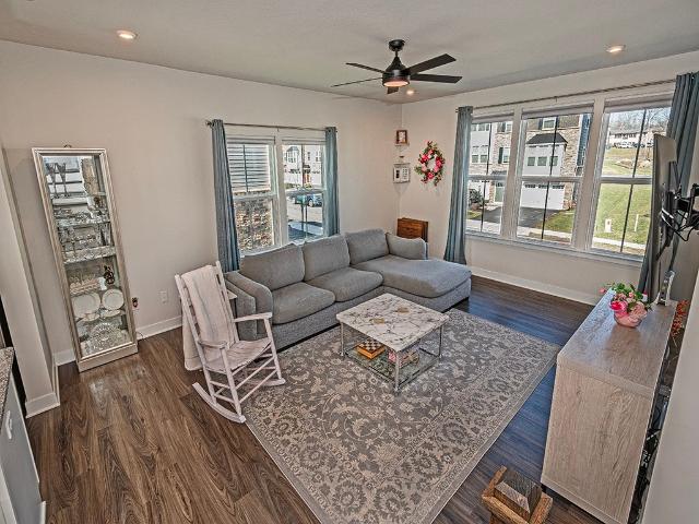 126 Lupine Dr