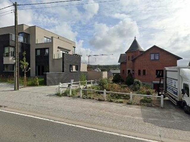 126 m2 apartment for rent in Charleroi