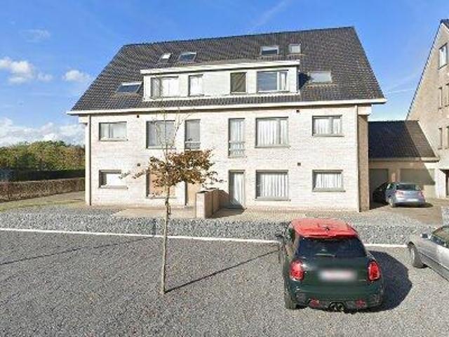 126 m2 apartment for rent in Lochristi