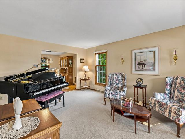 126 Menominee Dr
