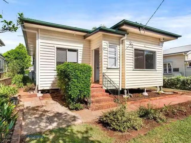 126 Stuart Street, Mount Lofty, QLD 4350
