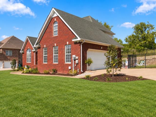 126 Stonecreek Dr