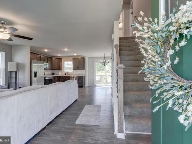 126 Riva Way