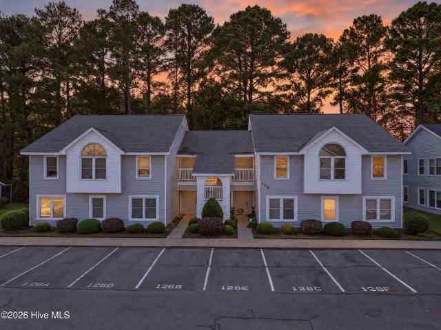 126 W Victoria Court # F