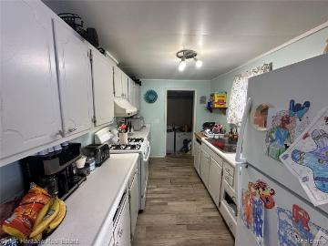 126 W Mason