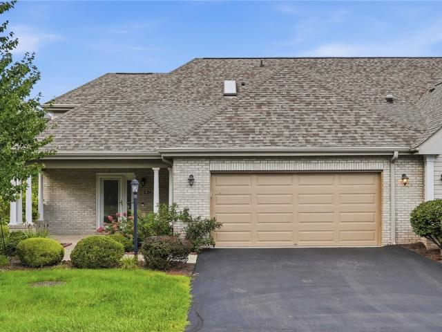 126 Woodlands Trl