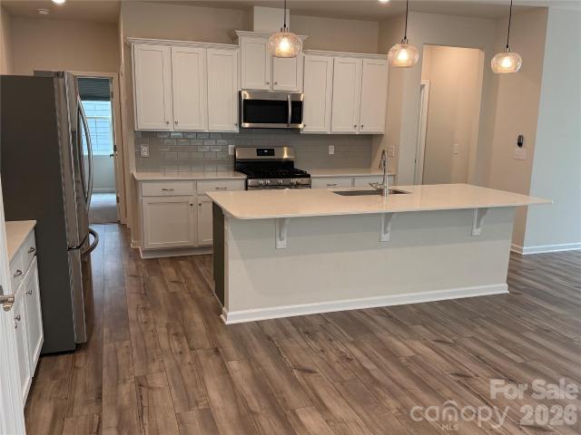 126 White Apple Way