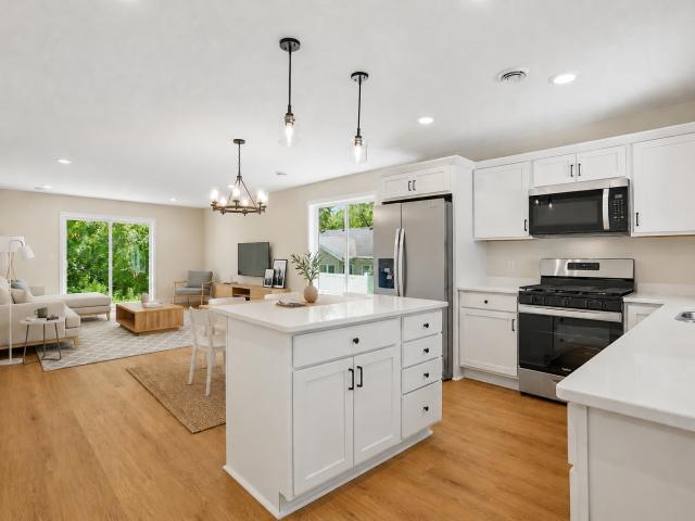 1275 Bellflower Lane NE