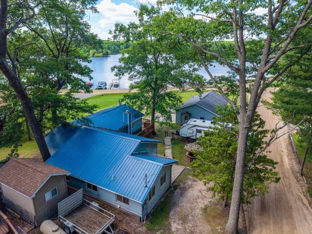 1276 E Long Lake Road