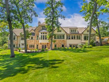 1277 Geneva National W Ave