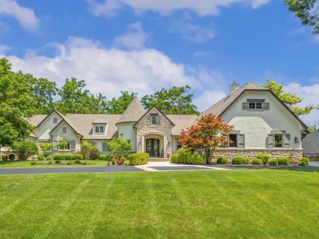 1277 Geneva National W Ave