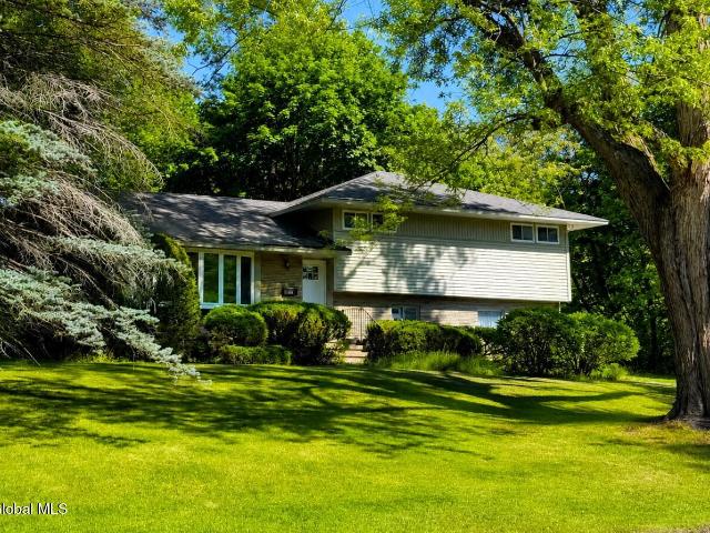 1278 Hawthorn Road