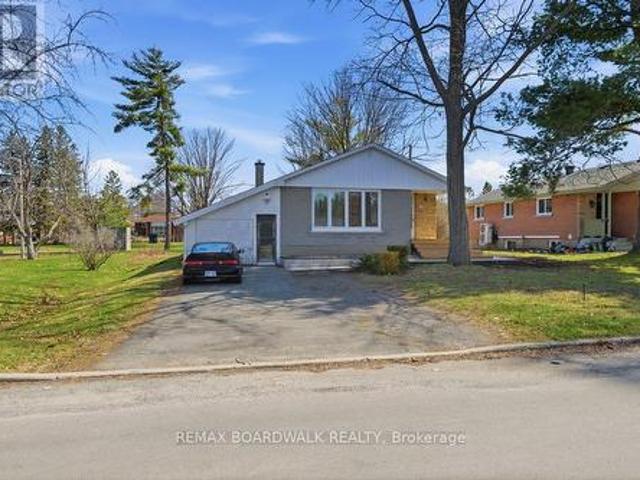 1279 Adirondack Drive, Ottawa, ON, K2C 2V7 house for sale | Listing ID X13741 | Royal LePage