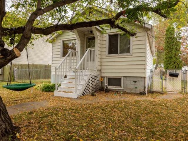 1270 Street Nw, Edmonton, AB, T5C 0T1 house for sale | Listing ID E4510 | Royal LePage