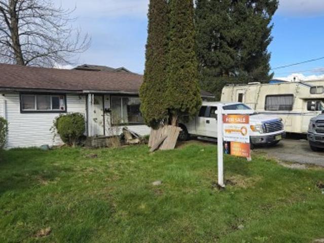 12713 B Avenue, Surrey, BC, V3V 3N2 house for sale | Listing ID R3103 | Royal LePage