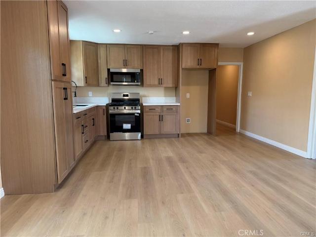 1271 W 19th