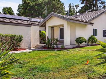 1272 Lancer Glen