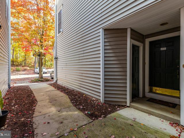 12737 Fair Briar Ln, Fairfax, VA 22033 | MLS #VAFX2277