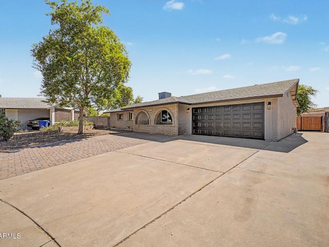 1273 w la jolla drive