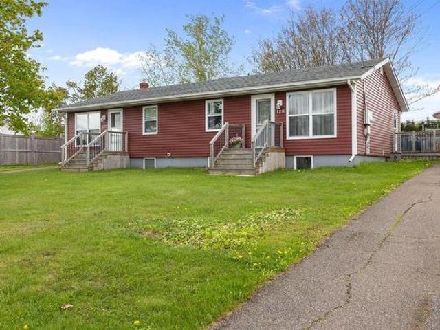 127 129 Heather Avenue, Charlottetown, PE, C1A 6Z3 house for sale | Listing ID 202605 | Royal LePage