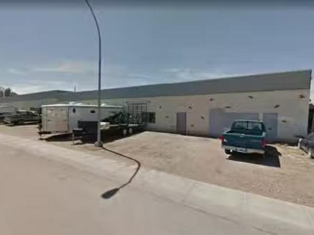 127 5 Street Ne, Redcliff, AB, T0J 2P0 commercial for sale.