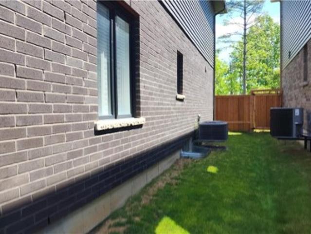 127 Court Drive, Paris, ON, N3L 0L6 house for sale | Listing ID 40861 | Royal LePage