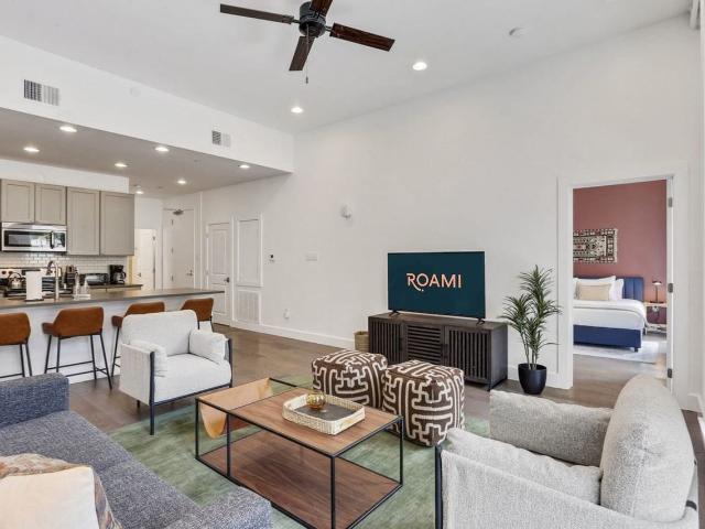 127 Carondelet Street 2 Bedroom Apartment for Rent at 127 Carondelet St #1272349P, New Orleans, LA 70130 Central Business District