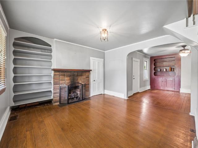127 Carmichaels Street